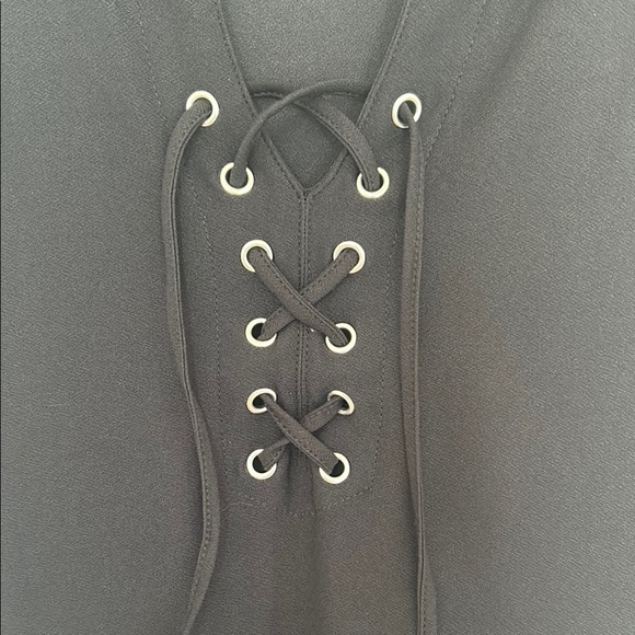 Lily Morgan Black Lace-Up Sleeveless Tank Top - Picture 3 of 6